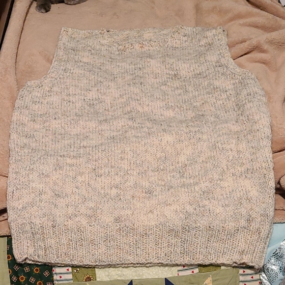 Vest - Picture 1 of 4